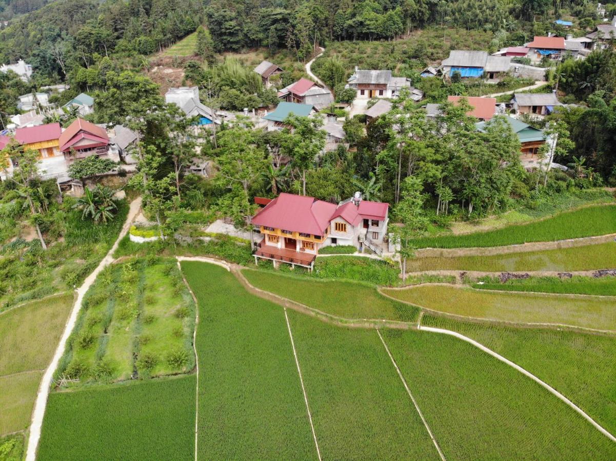 Bac Ha Threeland Homestay Bagian luar foto