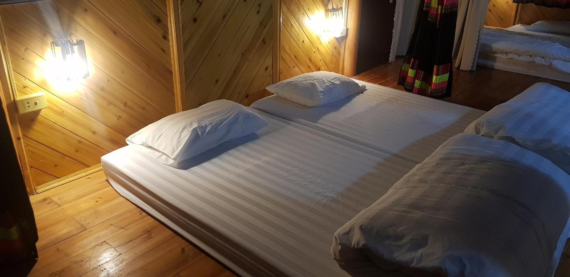 Bac Ha Threeland Homestay Bagian luar foto