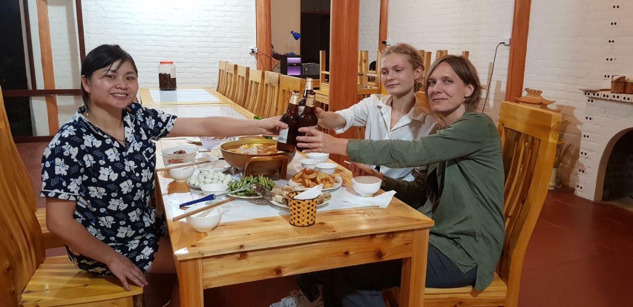 Bac Ha Threeland Homestay Bagian luar foto
